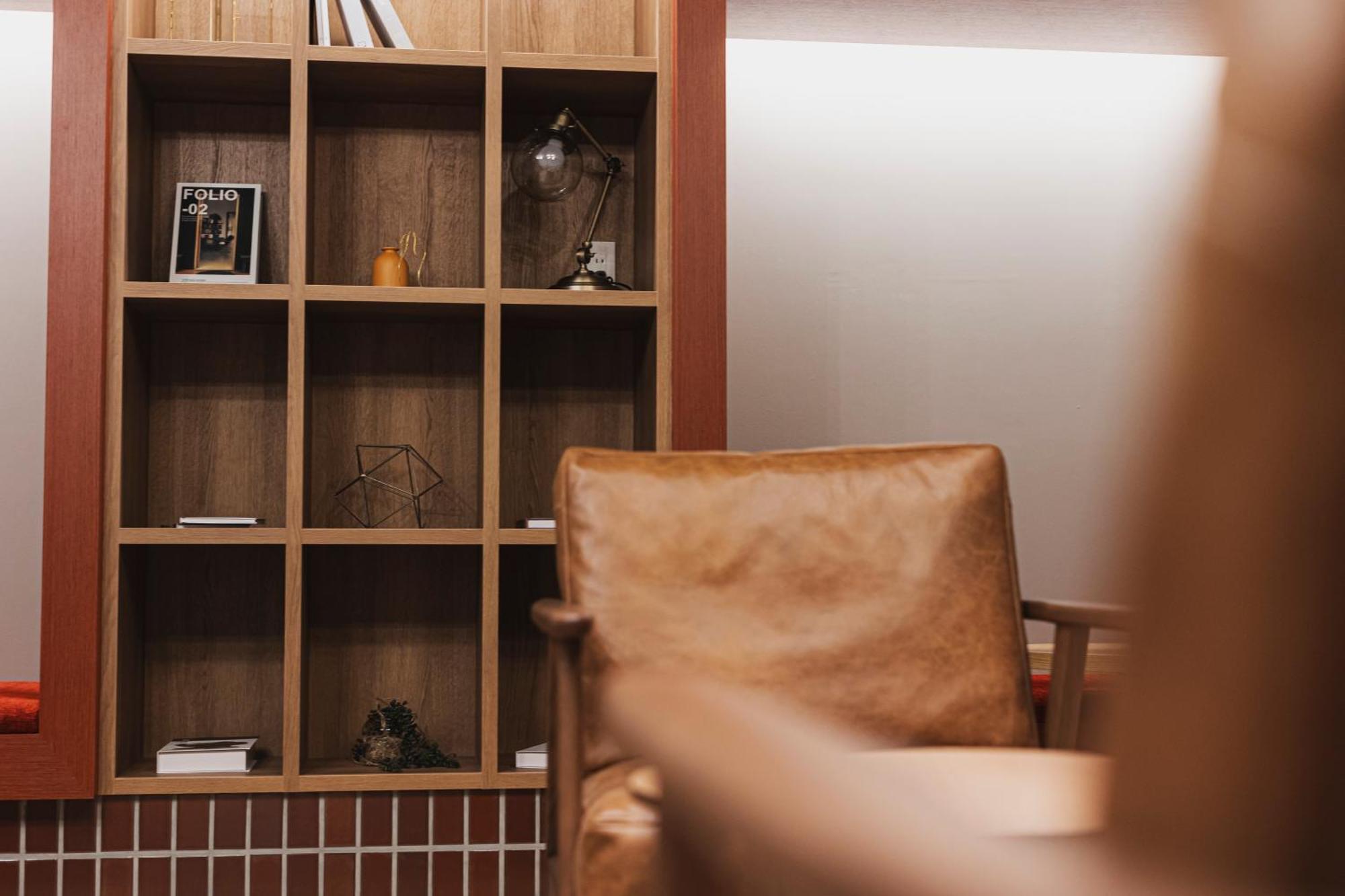 Gems Yufuin Hotel And Spa Cafe Bar Bagian luar foto