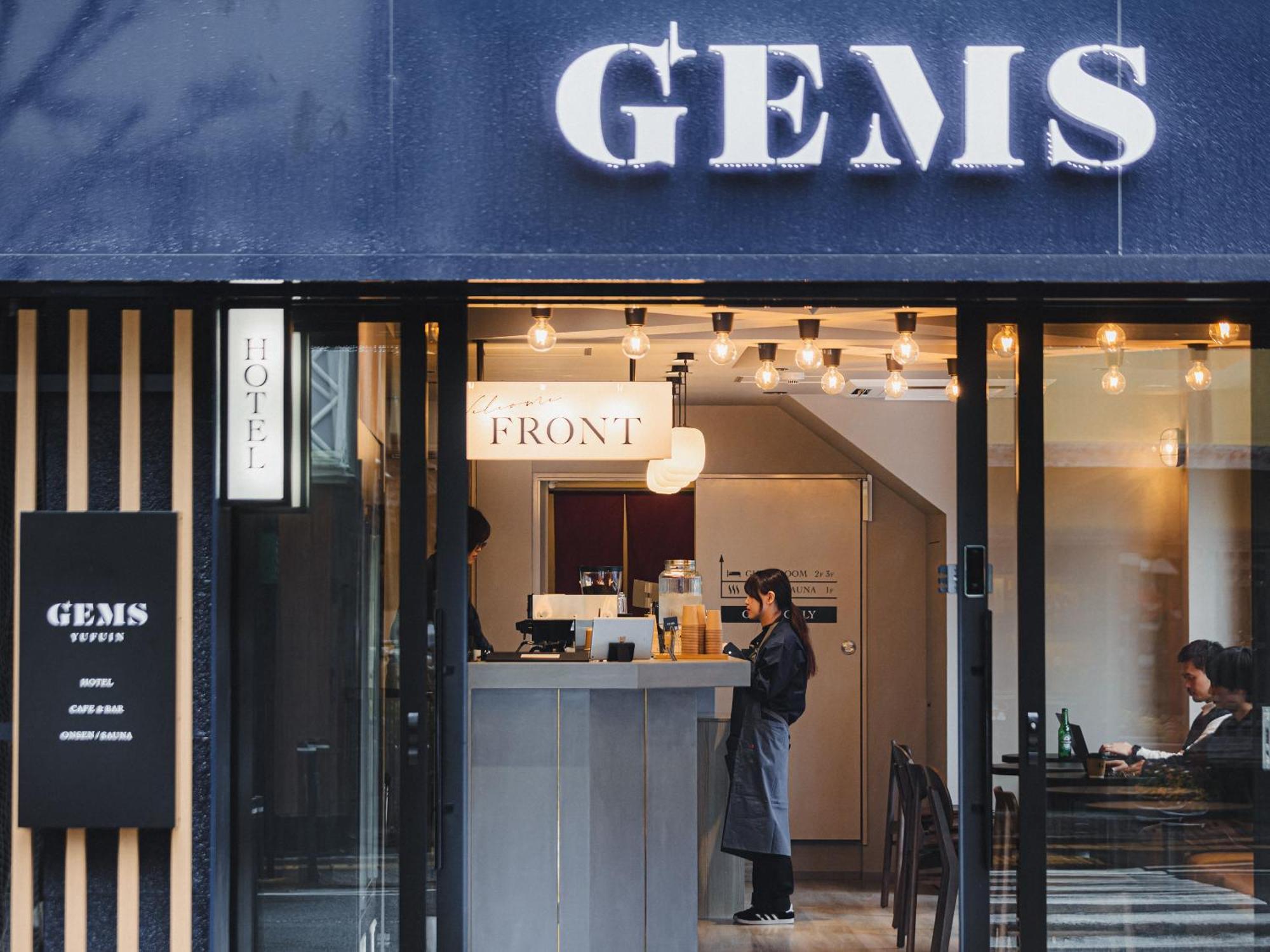 Gems Yufuin Hotel And Spa Cafe Bar Bagian luar foto